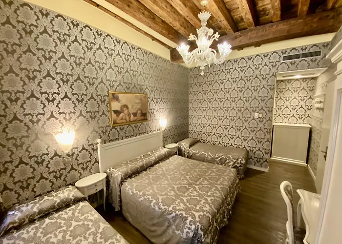 Hotel Bridge Venezia